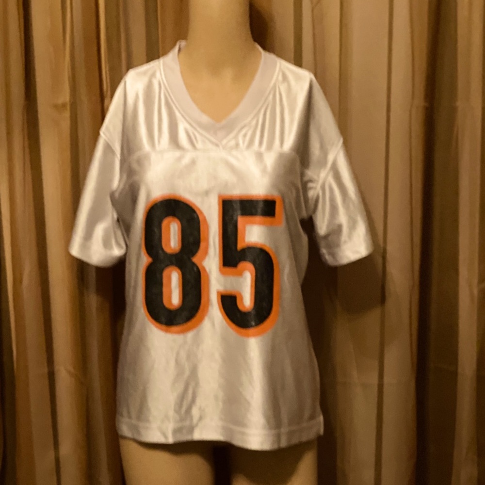 🏈 𝕃𝕒𝕕𝕪 𝔹𝕖𝕟𝕘𝕒𝕝𝕤 𝕁𝕖𝕣𝕤𝕖𝕪 - Picture 2 of 3